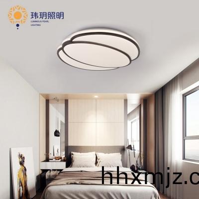 吸頂(ding)燈透(tou)光性(xing)的好壞則完全取決(jue)于(yu)玻瓈材質(zhì)(zhi)