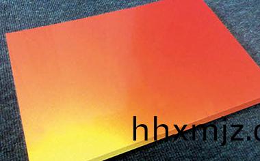 輥塗變(bian)色龍鋁單闆